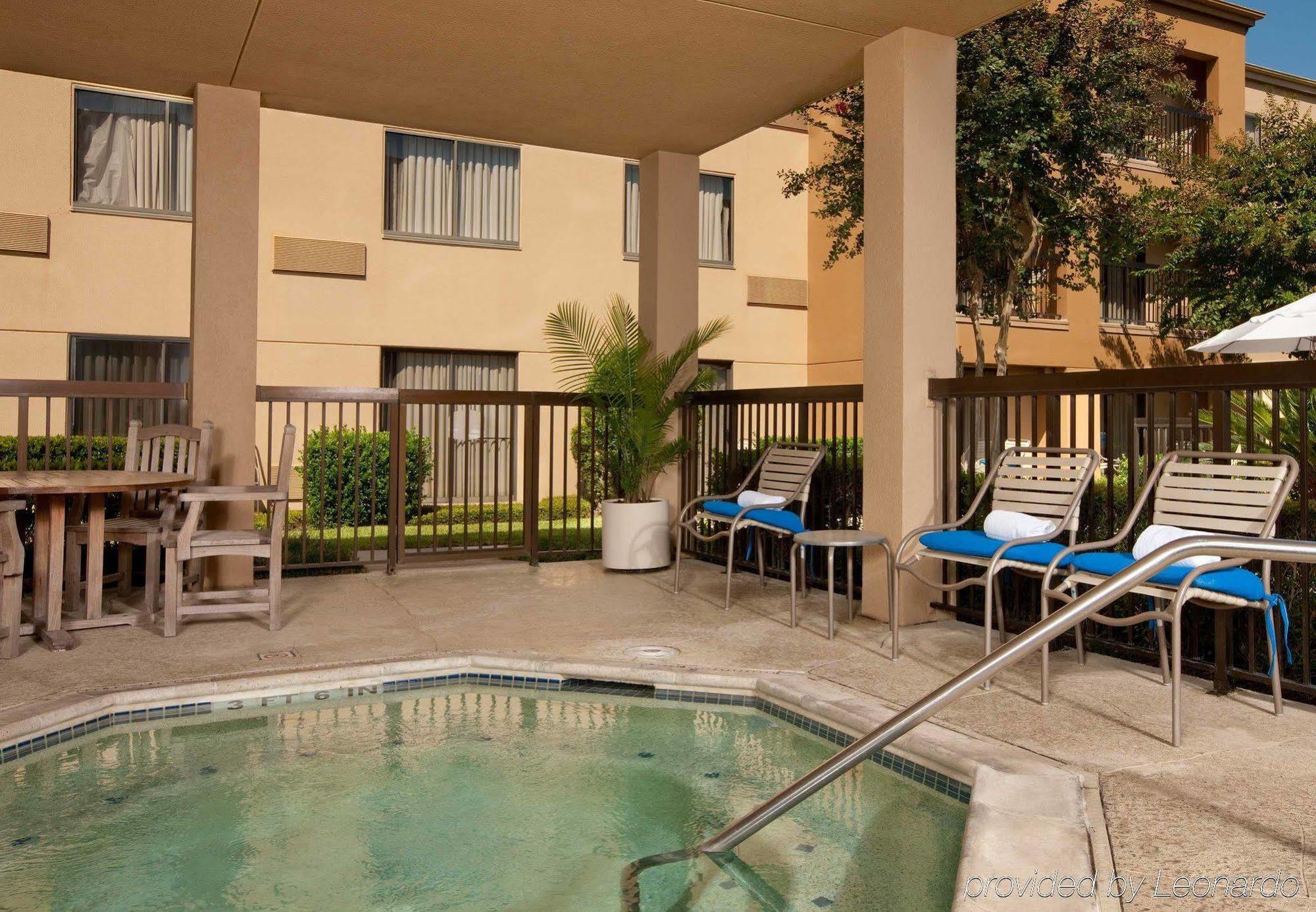 Courtyard By Marriott Houston Hobby Airport Ξενοδοχείο Εξωτερικό φωτογραφία